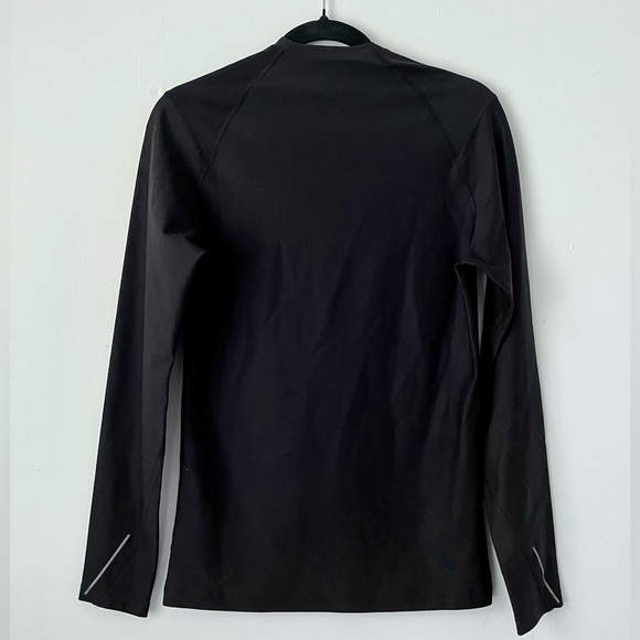 Lululemon Black Long Sleeve Men’s Athletic Shirt - Picture 2 of 4